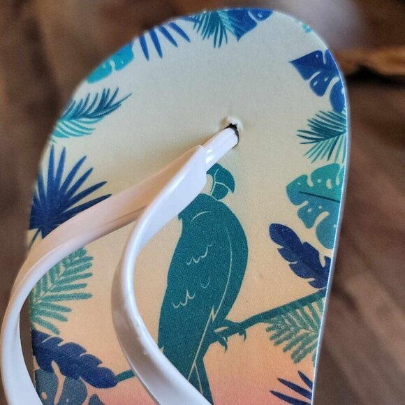 Margaritaville Flip Flops BNWOT - Picture 6 of 6